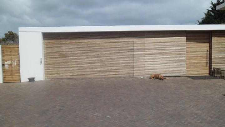BH4 Doors - Bespoke sectional overhead door BH4 Doors - Bespoke sectional overhead door
